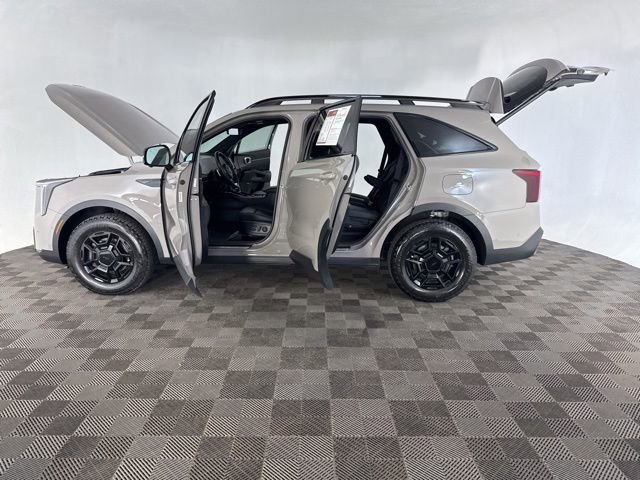Certified 2025 Kia Sorento SX Prestige image 11