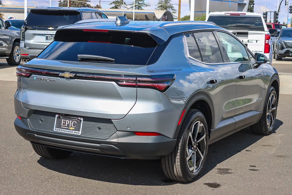 New 2026 Chevrolet Equinox EV LT image 4