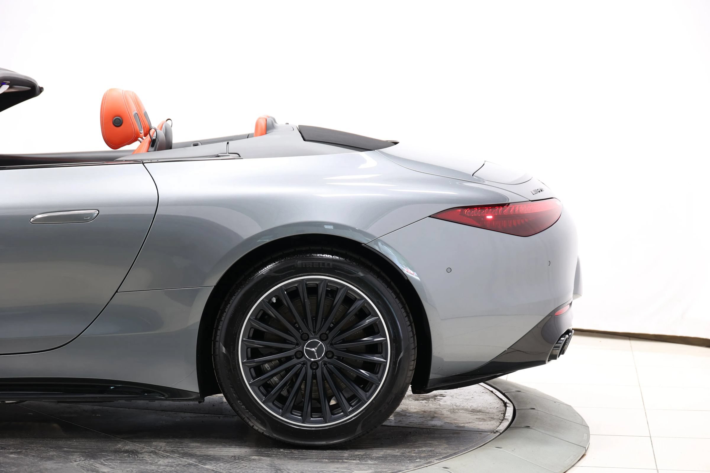 Used 2023 Mercedes-Benz SL 43 AMG image 11