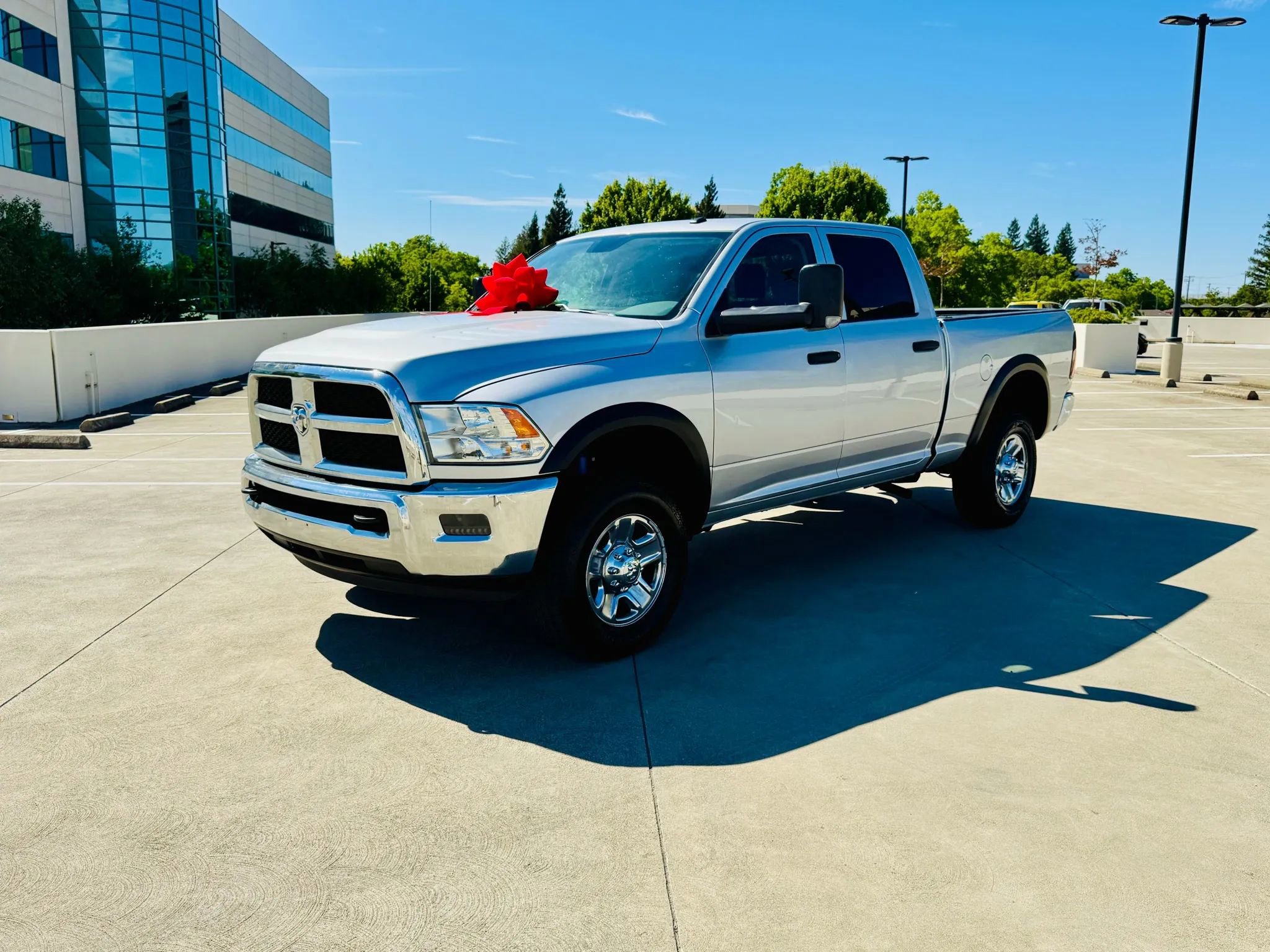 Used 2018 RAM 2500 Tradesman w/ Chrome Appearance Group AWD/4WD image 17