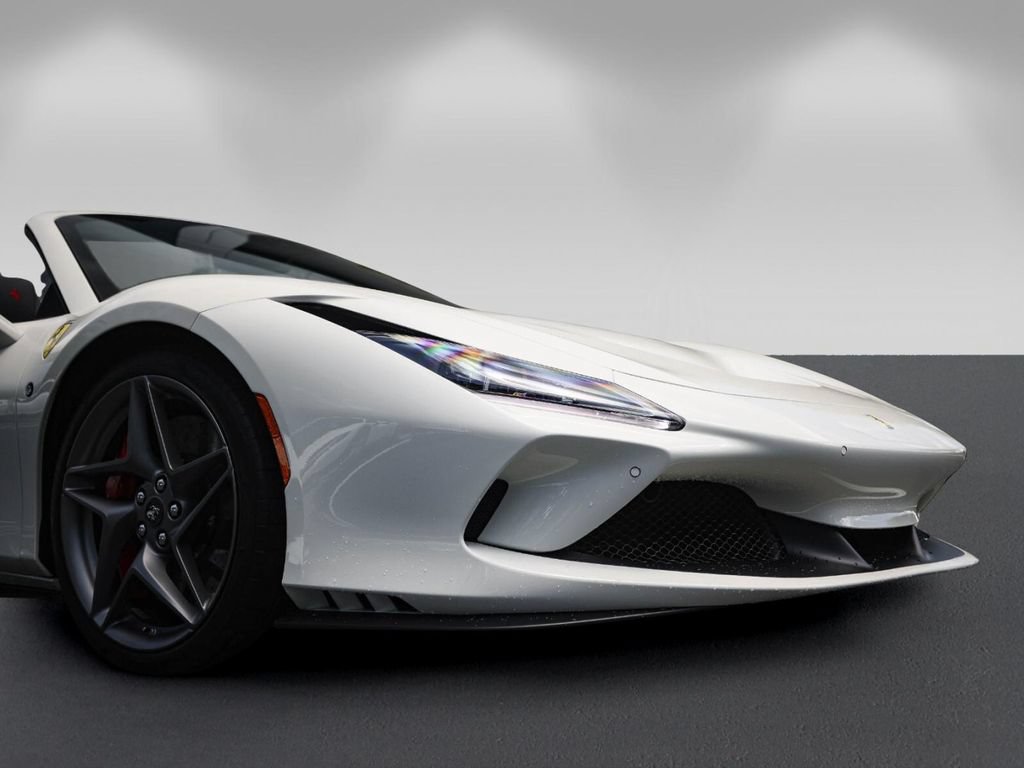 Used 2021 Ferrari F8 Tributo RWD image 11