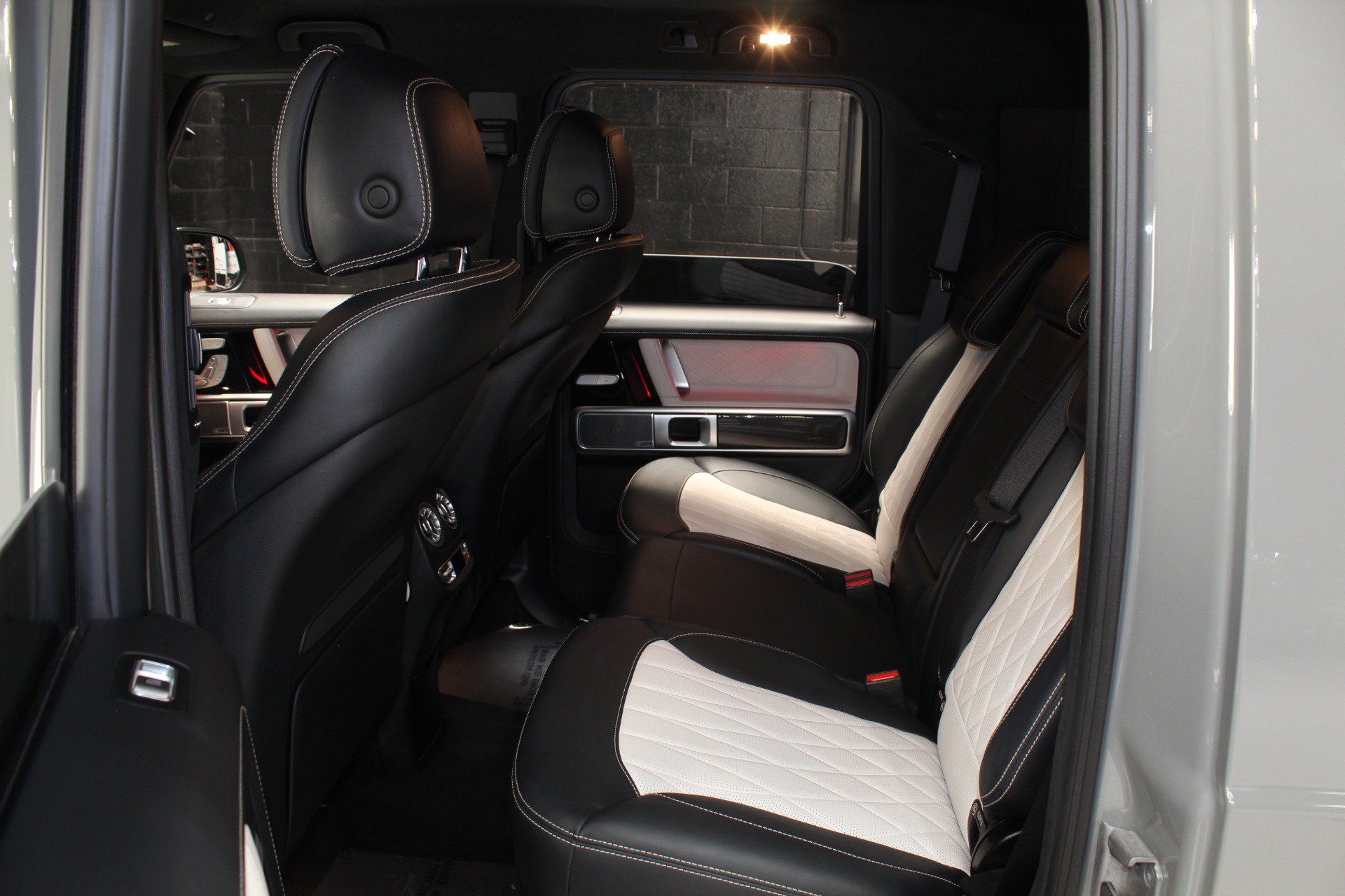 Used 2021 Mercedes-Benz G 550 image 39