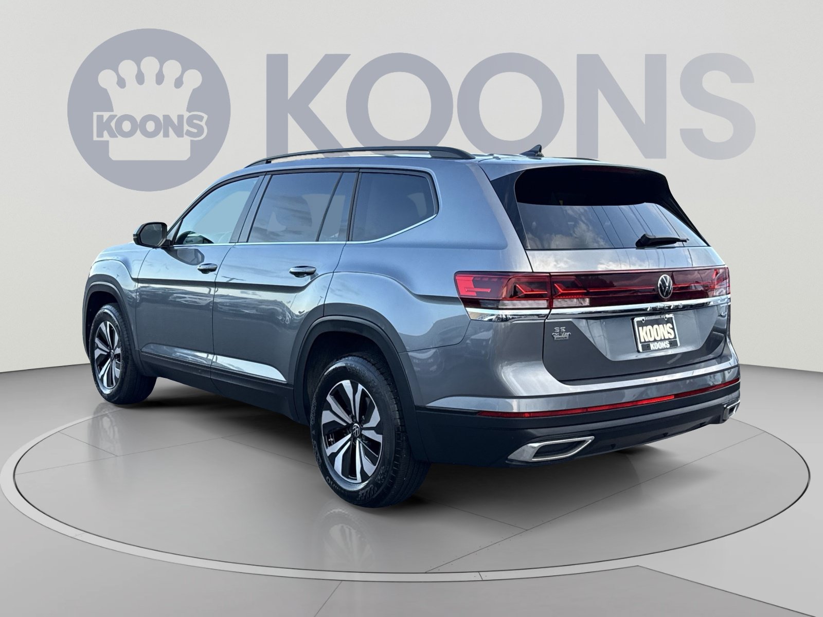 Used 2024 Volkswagen Atlas SE AWD/4WD image 4