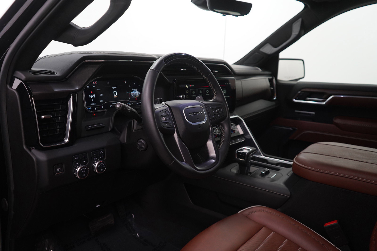 Used 2024 GMC Sierra 1500 Denali Ultimate image 17