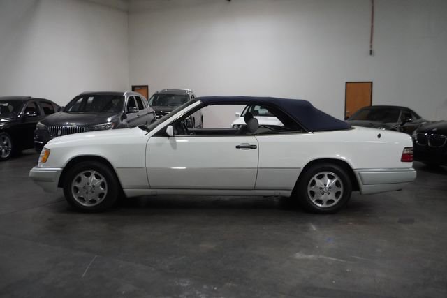 Used 1995 Mercedes-Benz E 320 Convertible image 7