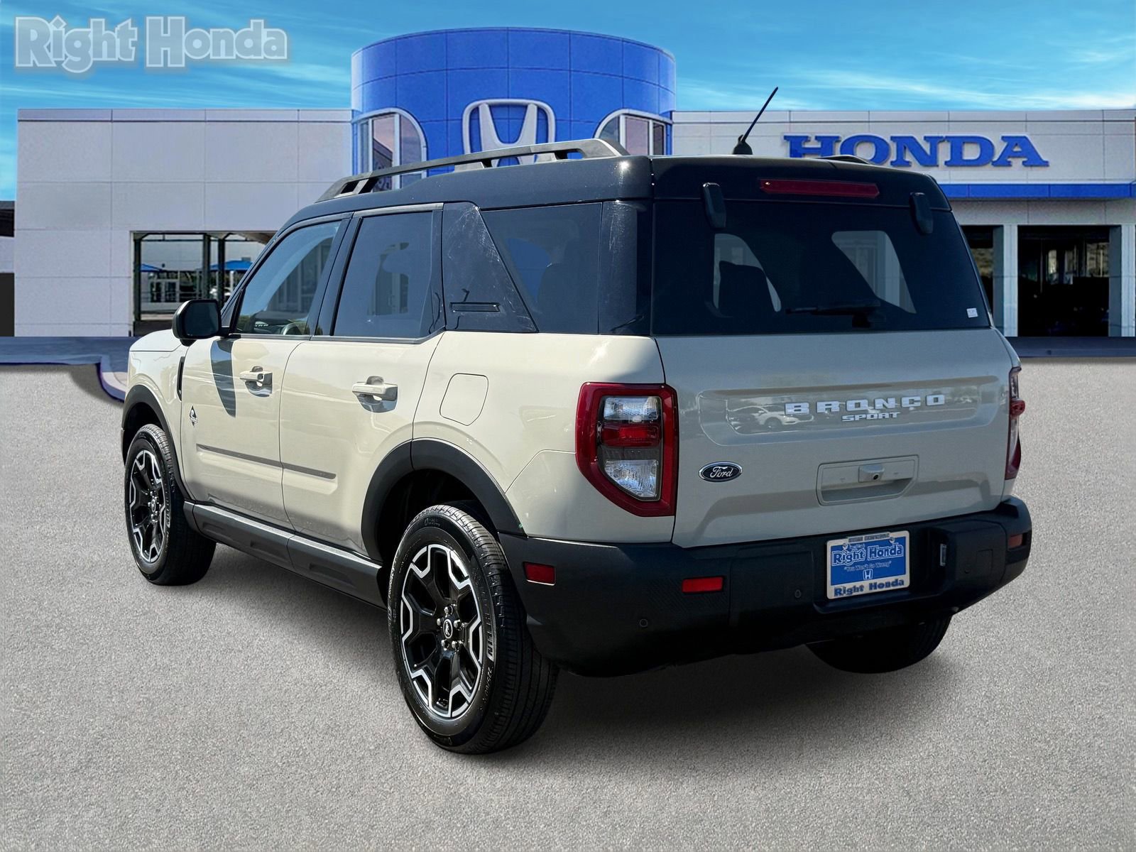 Used 2025 Ford Bronco Sport Outer Banks w/ Outer Banks Tech Package+ image 4