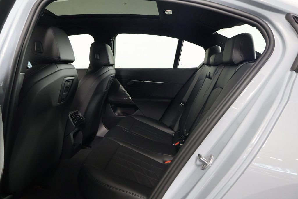 New 2026 BMW i5 eDrive40 w/ M Sport Package image 6