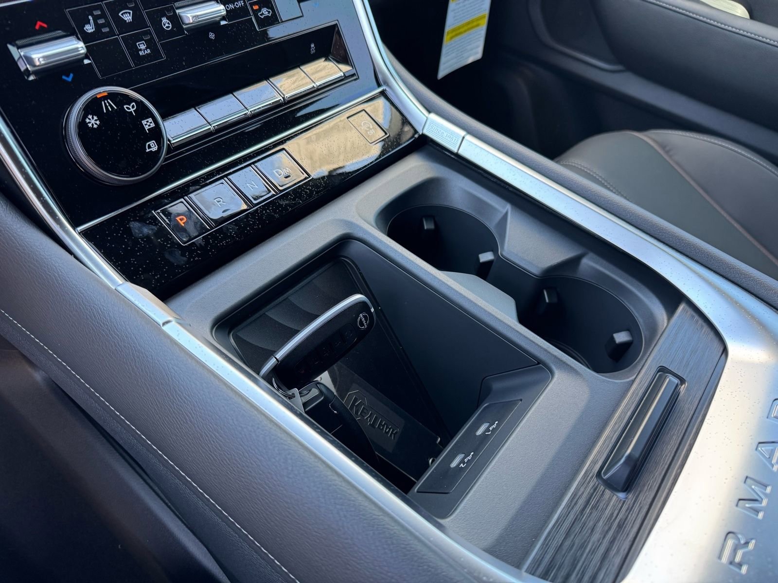 New 2025 Nissan Armada SL w/ Captain's Chari Seat Package image 12