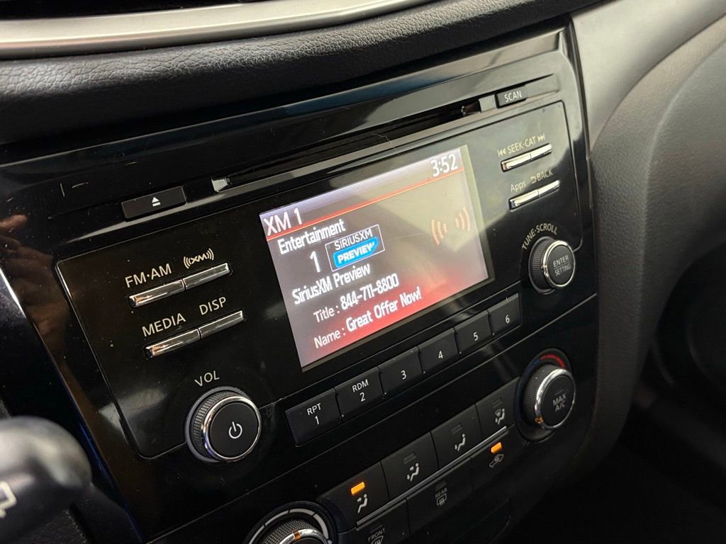 Used 2015 Nissan Rogue S image 24