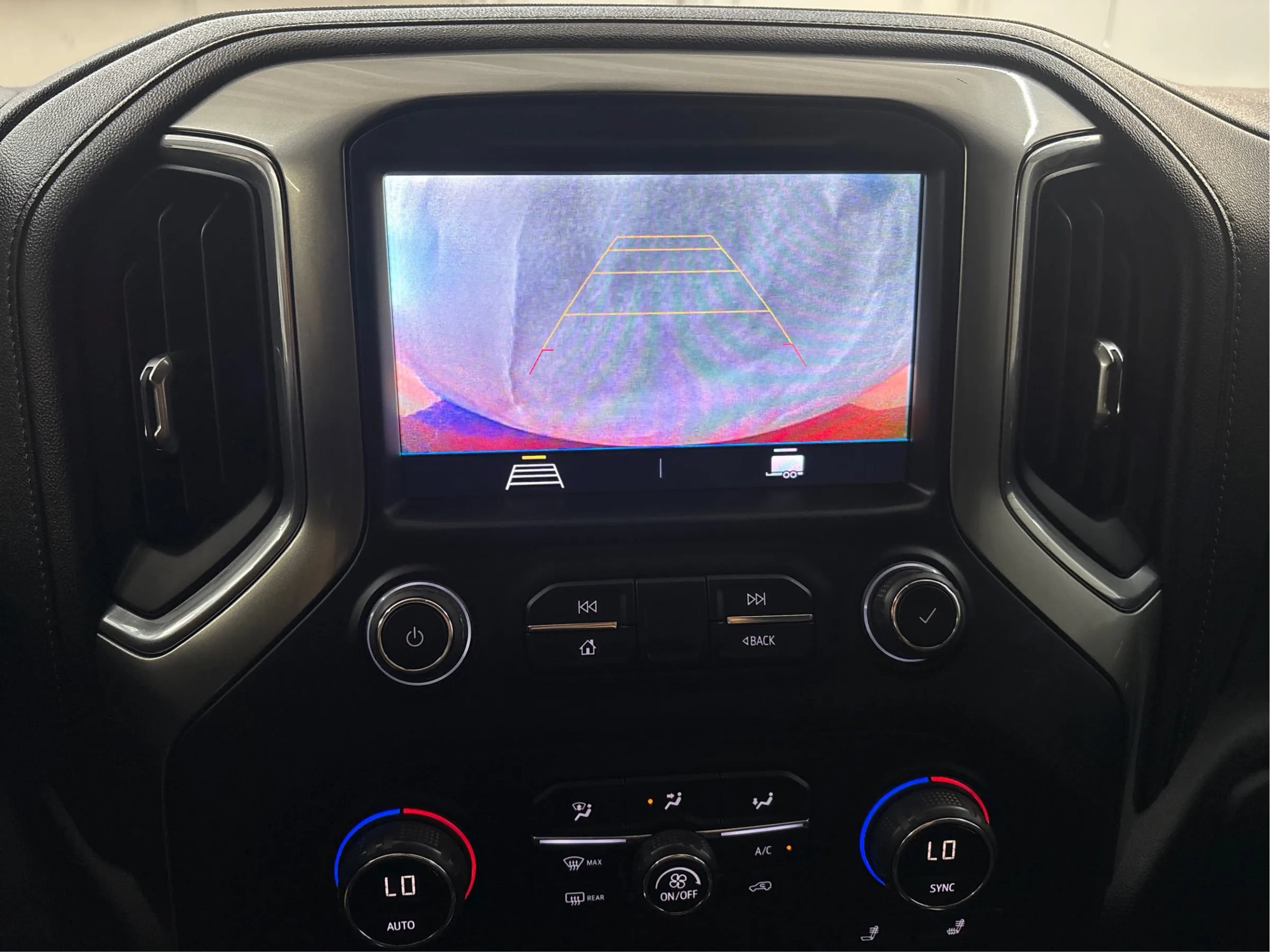 Used 2020 Chevrolet Silverado 1500 RST AWD/4WD image 35