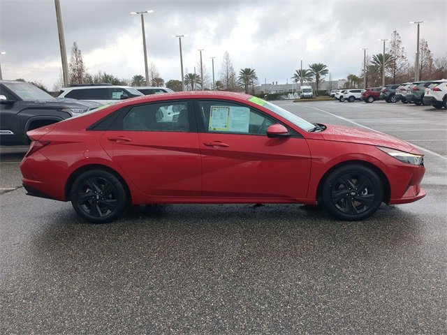 Used 2021 Hyundai Elantra SEL image 3