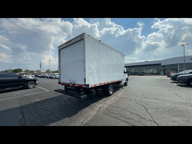Used 2019 GMC Savana 3500 w/ Power Convenience Package RWD image 9