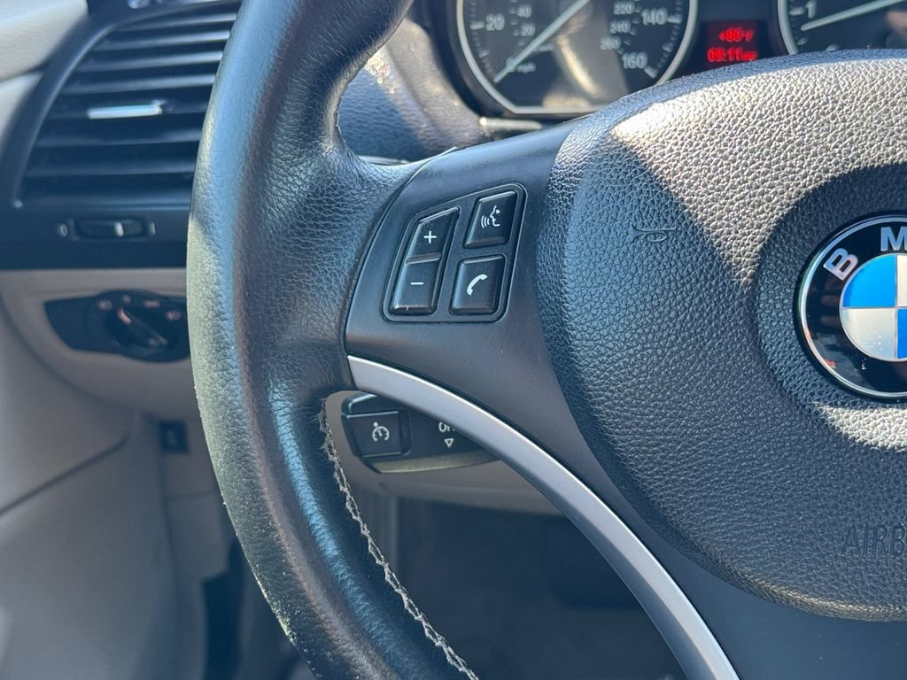 Used 2010 BMW 128i Convertible RWD image 11