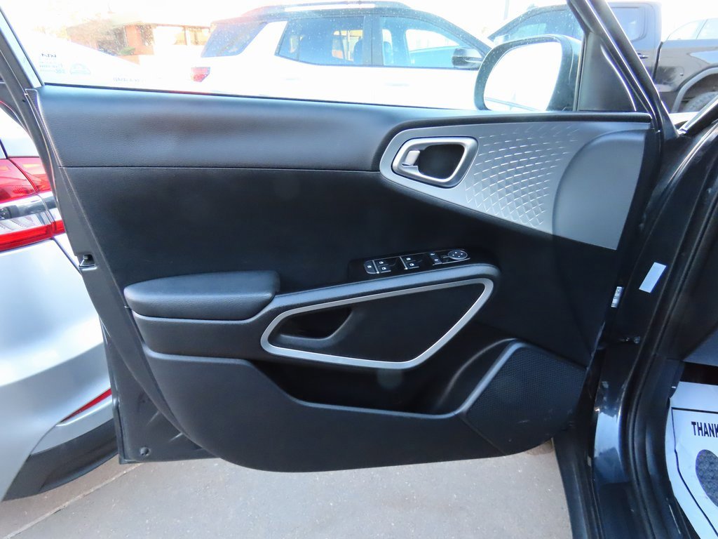 Used 2024 Kia Soul LX w/ Option Group 015 image 18