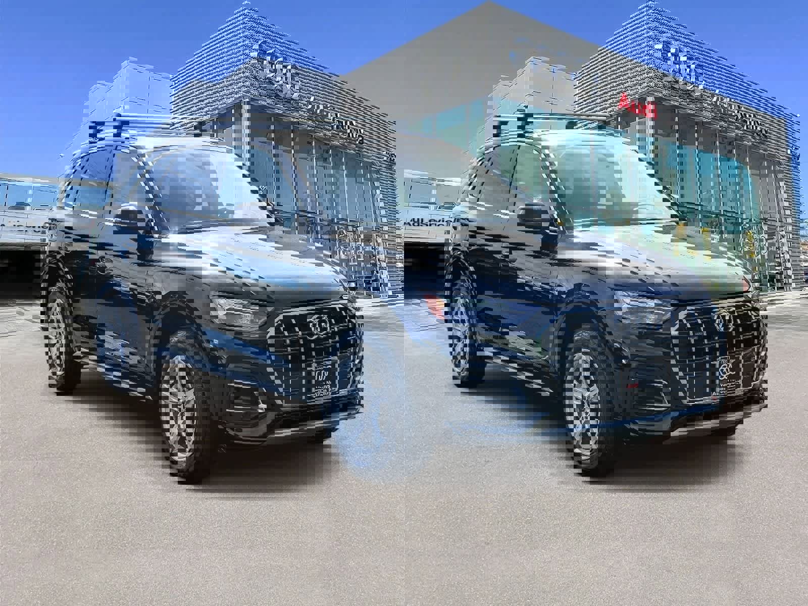 Used 2023 Audi Q5 2.0T Premium w/ Convenience Package image 5