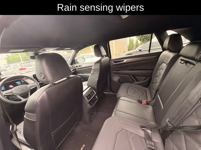 Used 2024 Volkswagen Atlas Cross Sport SE FWD image 13