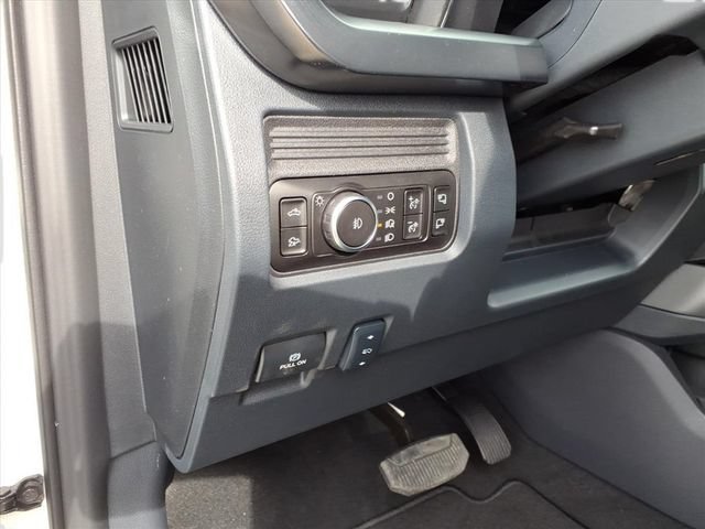 New 2026 Ford F250 Lariat w/ Black Appearance Package AWD/4WD image 16