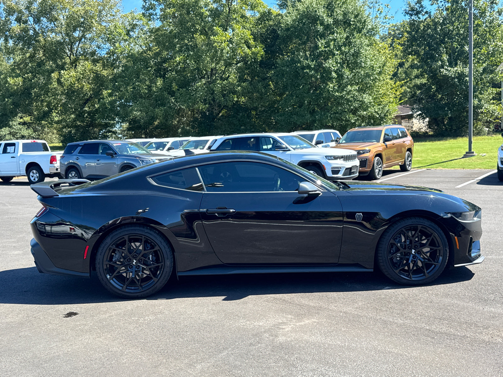 Used 2025 Ford Mustang Dark Horse RWD image 4
