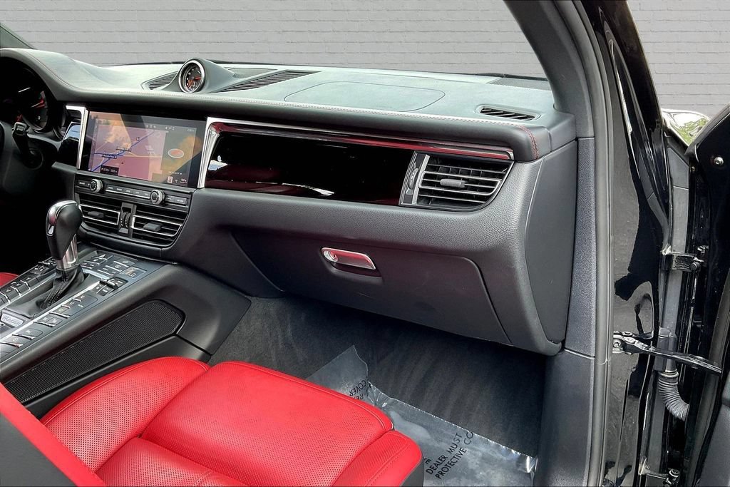 Used 2021 Porsche Macan AWD/4WD image 25