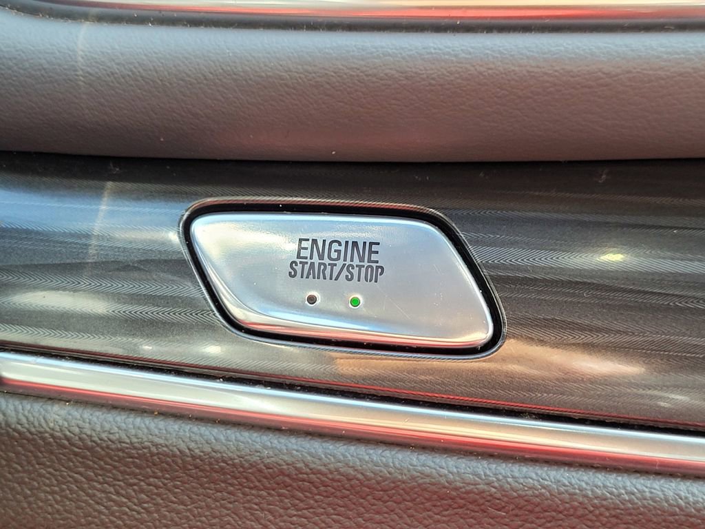 Used 2024 Buick Enclave Premium AWD/4WD image 29