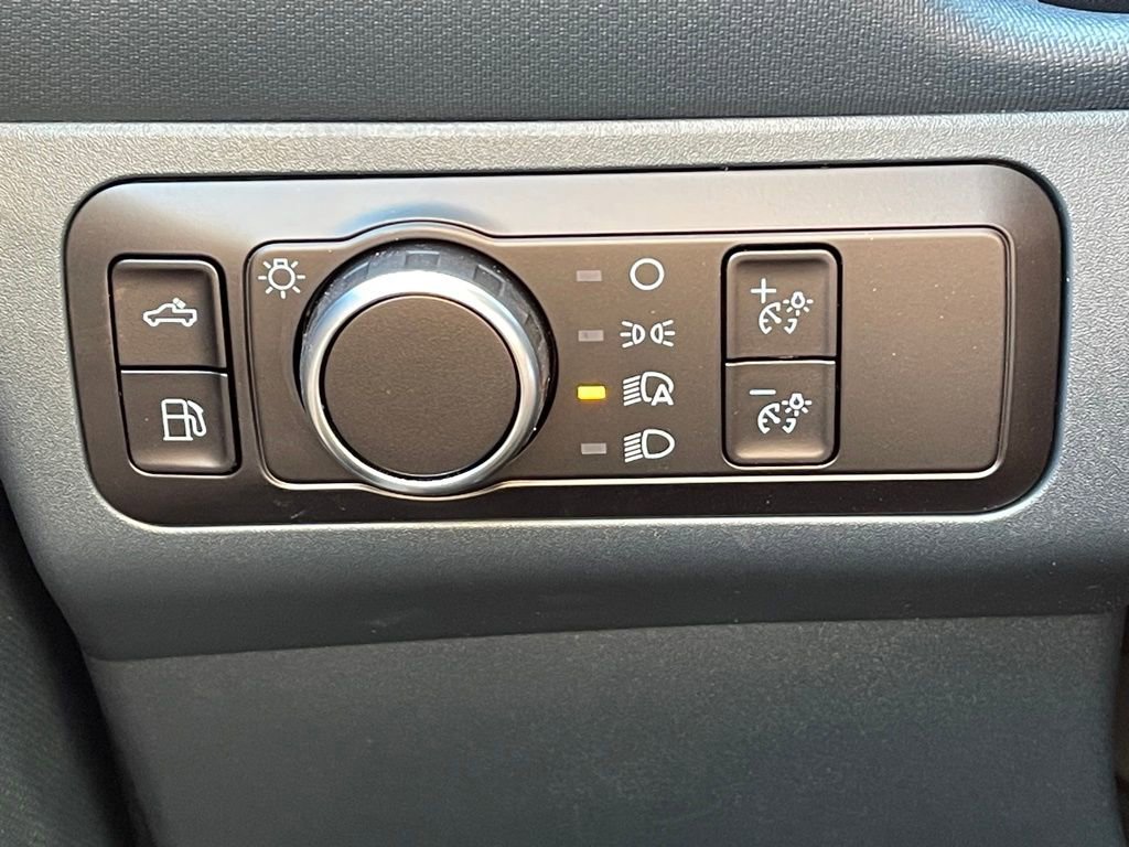 New 2025 Ford Maverick XLT w/ XLT Luxury Package image 17