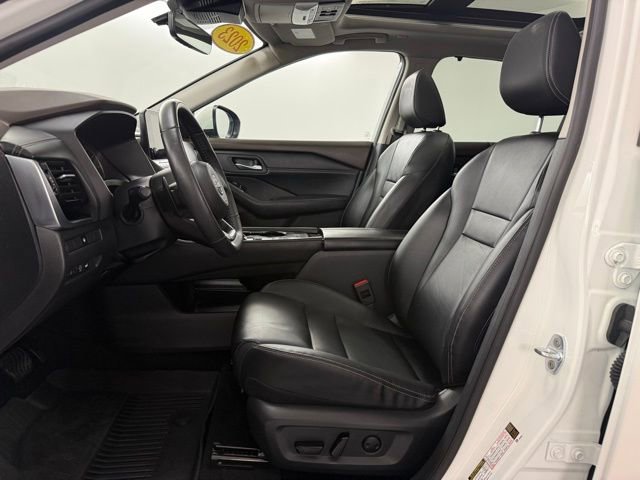 Used 2023 Nissan Rogue SL w/ SL Premium Package image 27