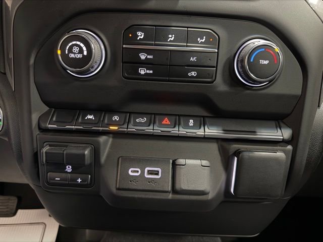Used 2023 Chevrolet Silverado 1500 Custom image 39