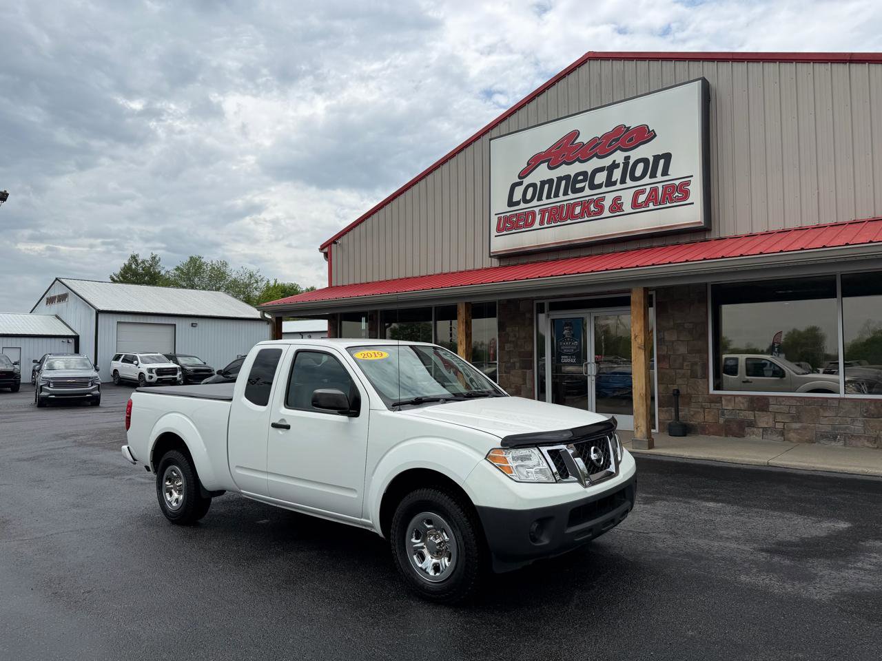 Used 2019 Nissan Frontier S RWD image 2