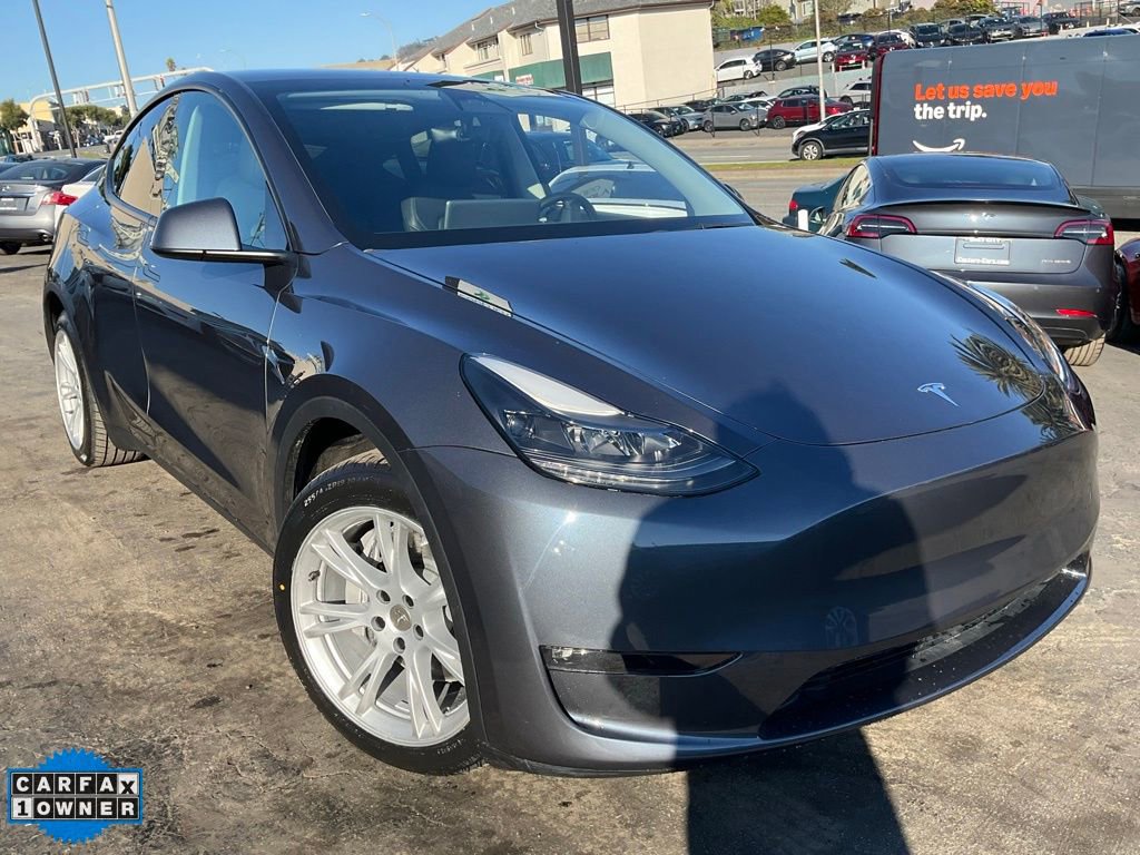 Used 2023 Tesla Model Y Long Range image 1