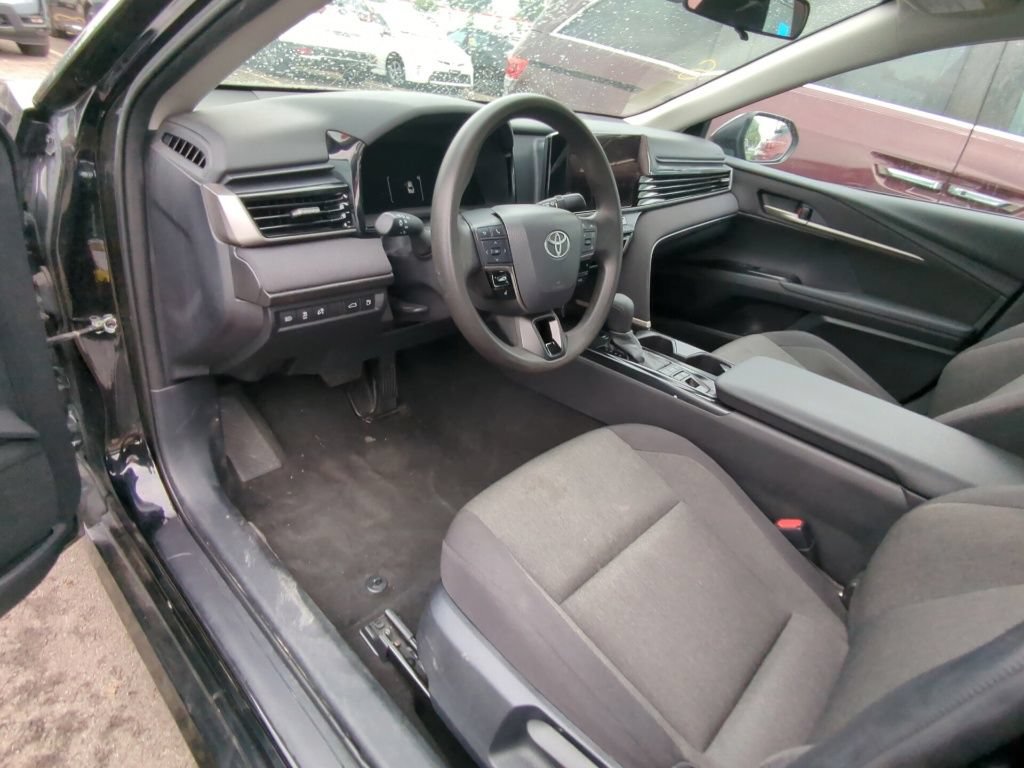 Used 2025 Toyota Camry LE FWD image 7