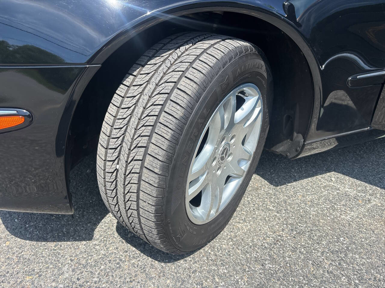 Used 2004 Mercedes-Benz E 320 Sedan image 40