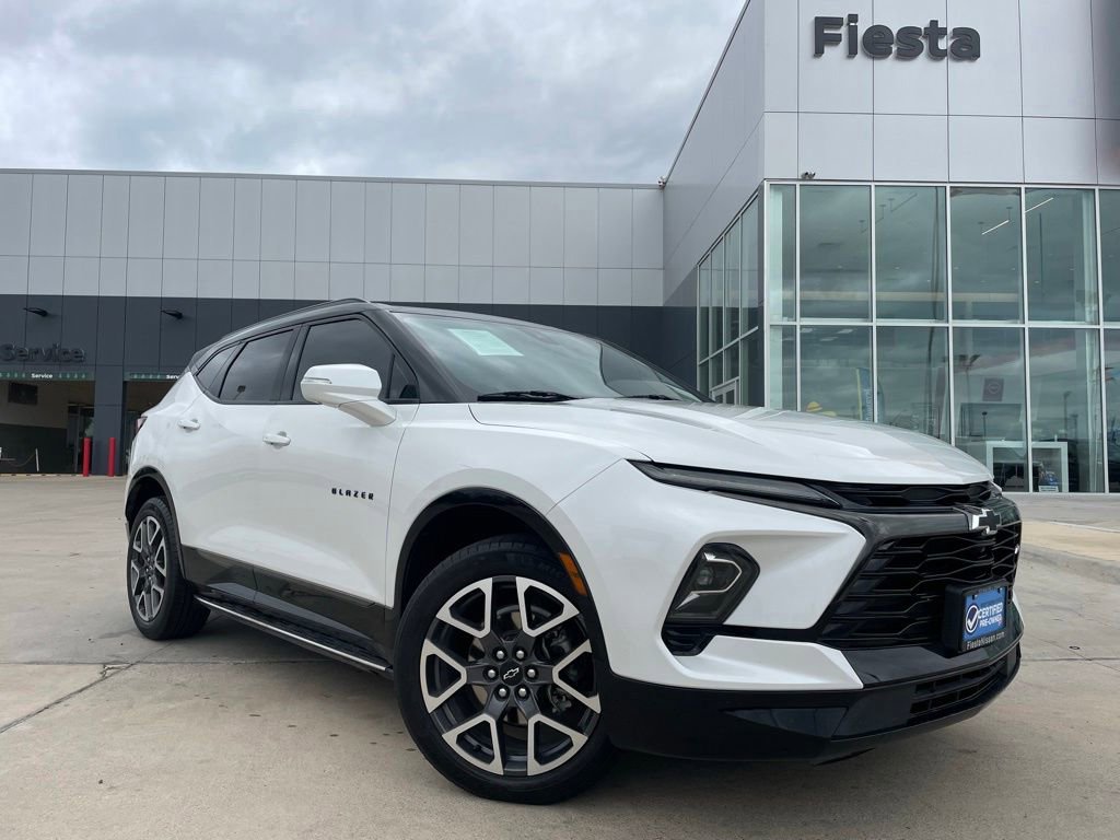 Used 2023 Chevrolet Blazer RS w/ Driver Confidence II Package FWD image 1