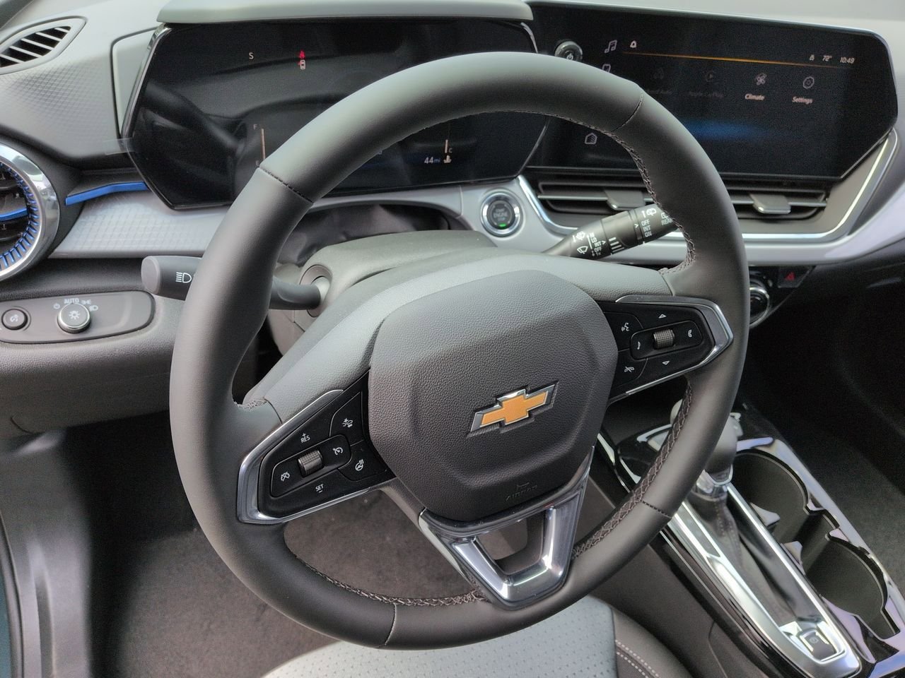 New 2026 Chevrolet Trax LT w/ Driver Confidence Package FWD image 11