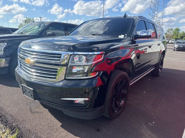 Used 2019 Chevrolet Suburban Premier w/ Premier Plus Edition AWD/4WD image 1