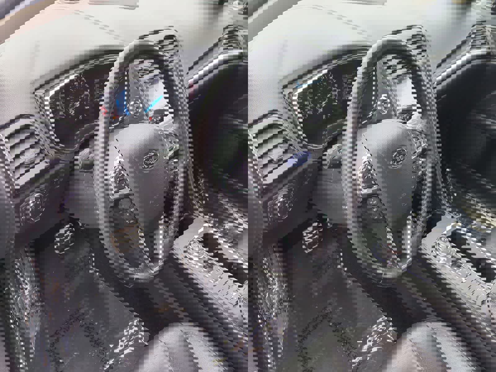 Used 2017 Ford Fusion Titanium image 2