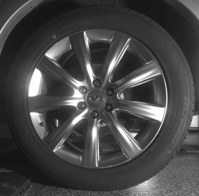Used 2014 INFINITI QX80 4WD w/ Deluxe Touring Package image 10