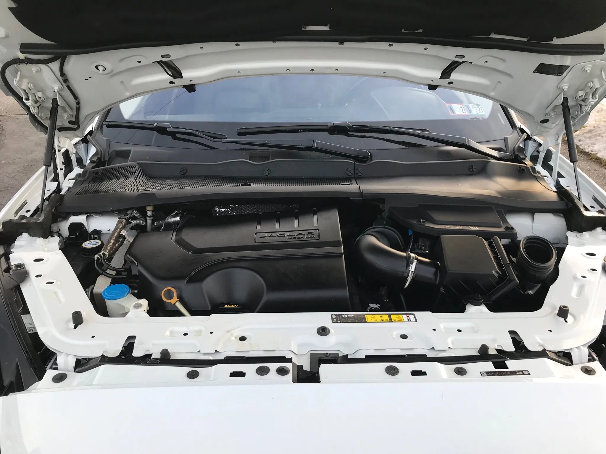 Used 2018 Jaguar E-PACE S image 59