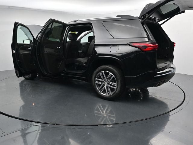 Used 2023 Chevrolet Traverse High Country AWD/4WD image 45
