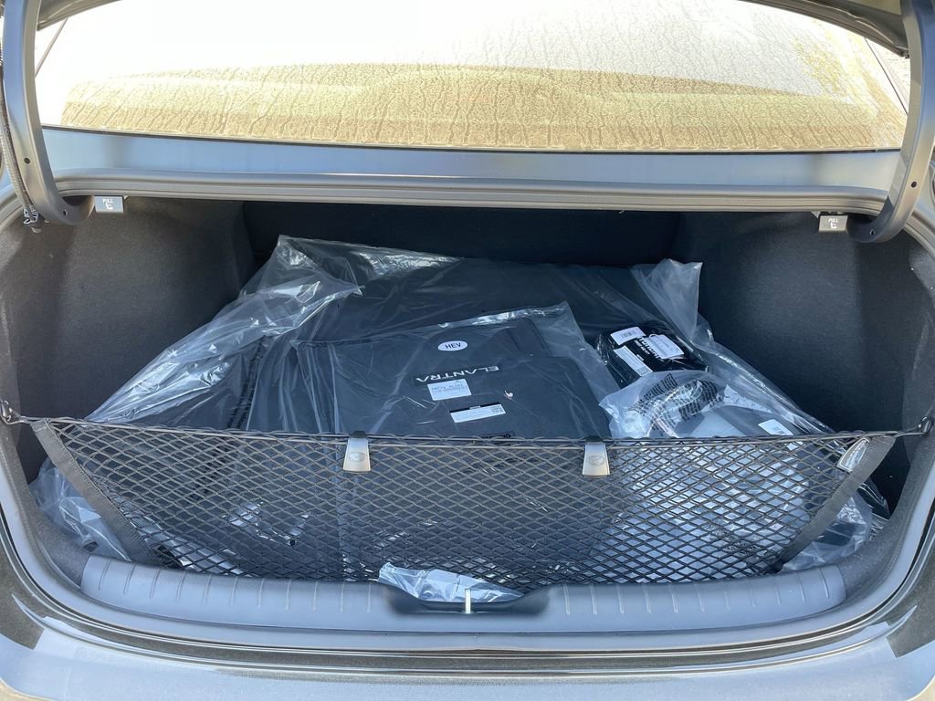 Used 2025 Hyundai Elantra SEL image 49