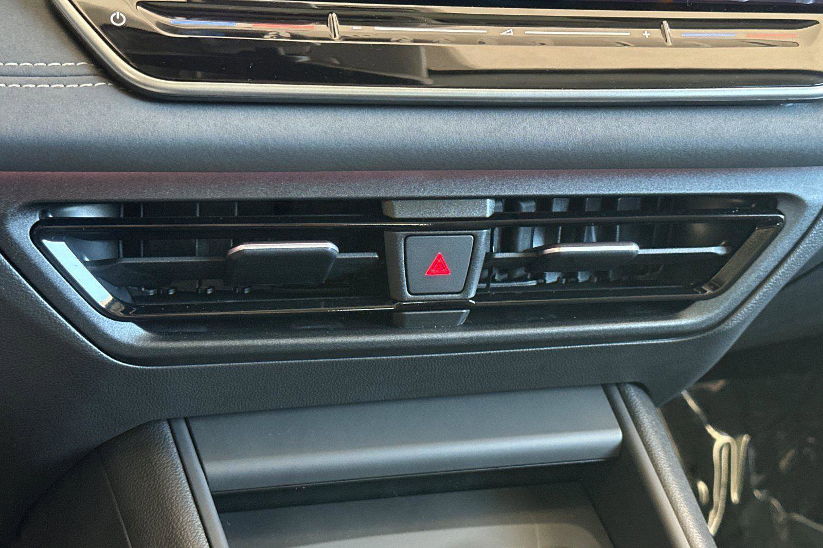 New 2025 Volkswagen Tiguan SE image 19