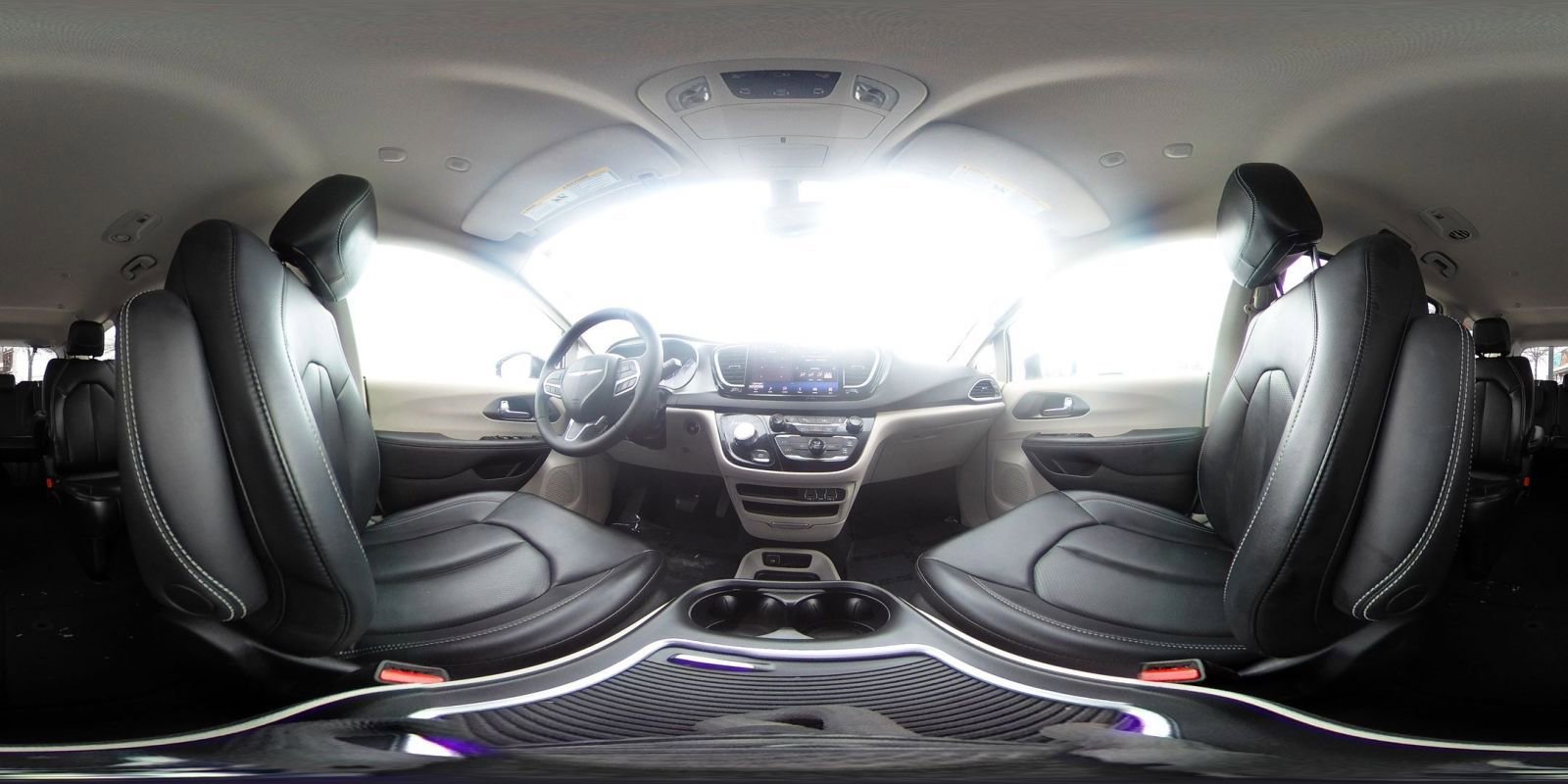 Used 2024 Chrysler Pacifica Touring-L image 41