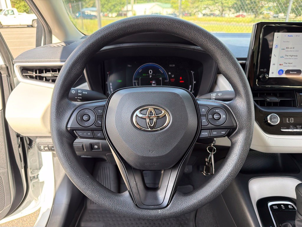 Used 2026 Toyota Corolla LE FWD image 15
