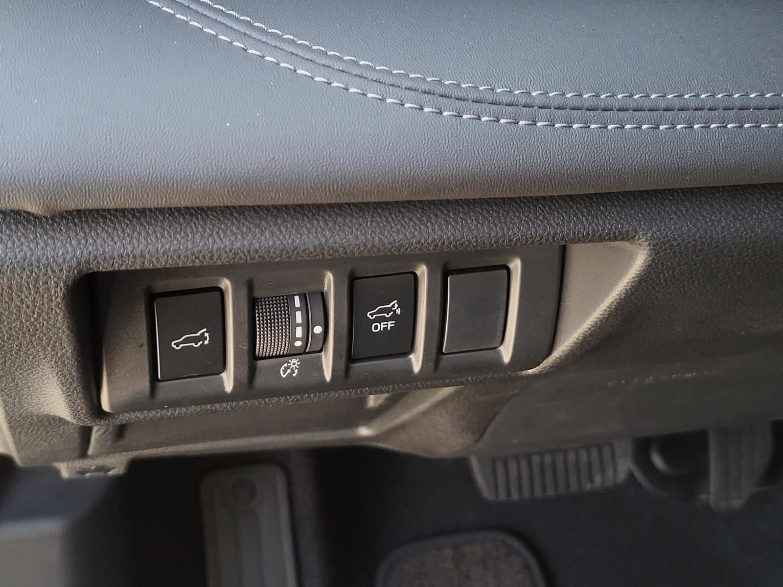 Certified 2025 Subaru Outback Limited image 22