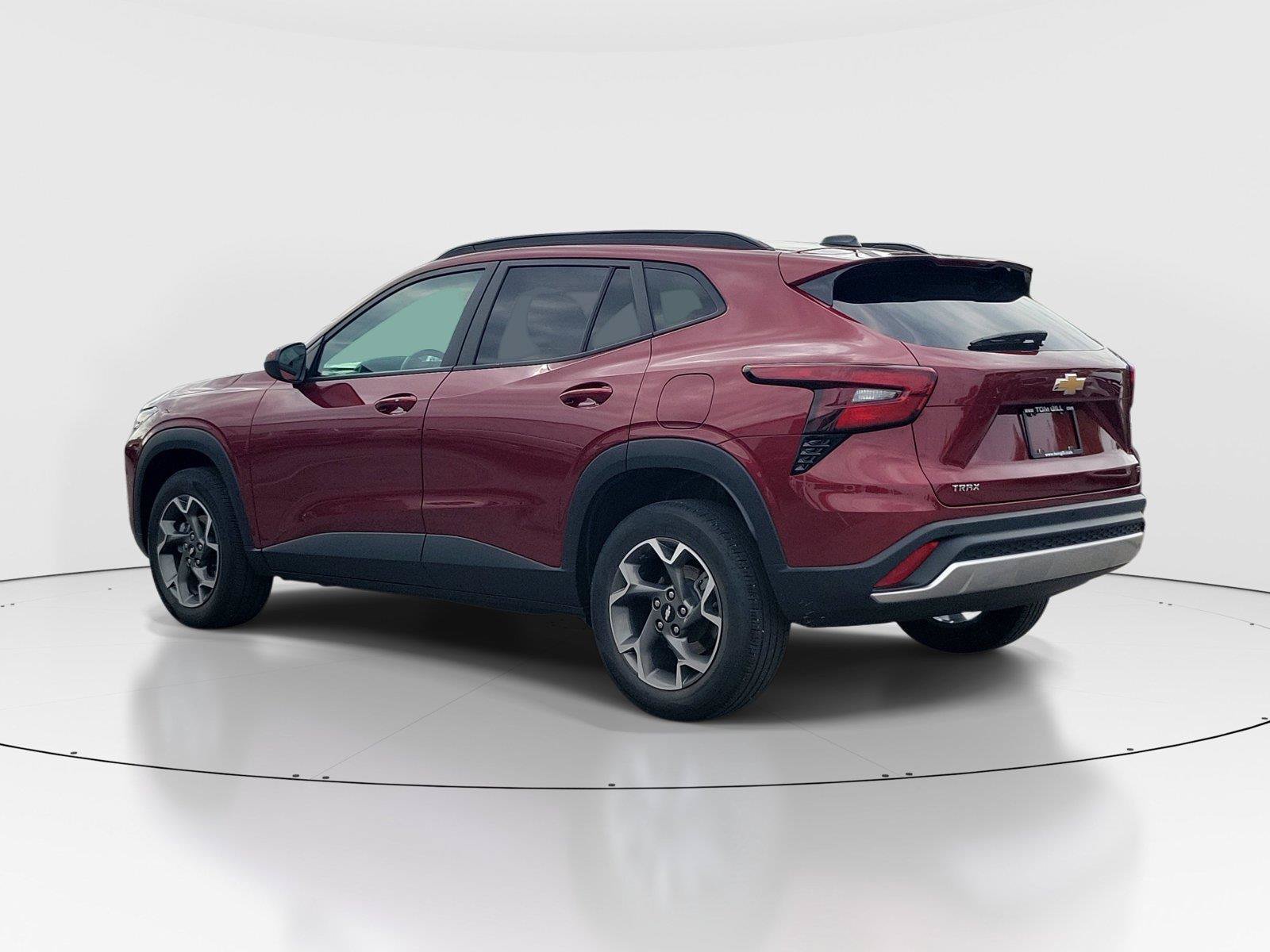 Used 2025 Chevrolet Trax LT w/ Driver Confidence Package FWD image 3