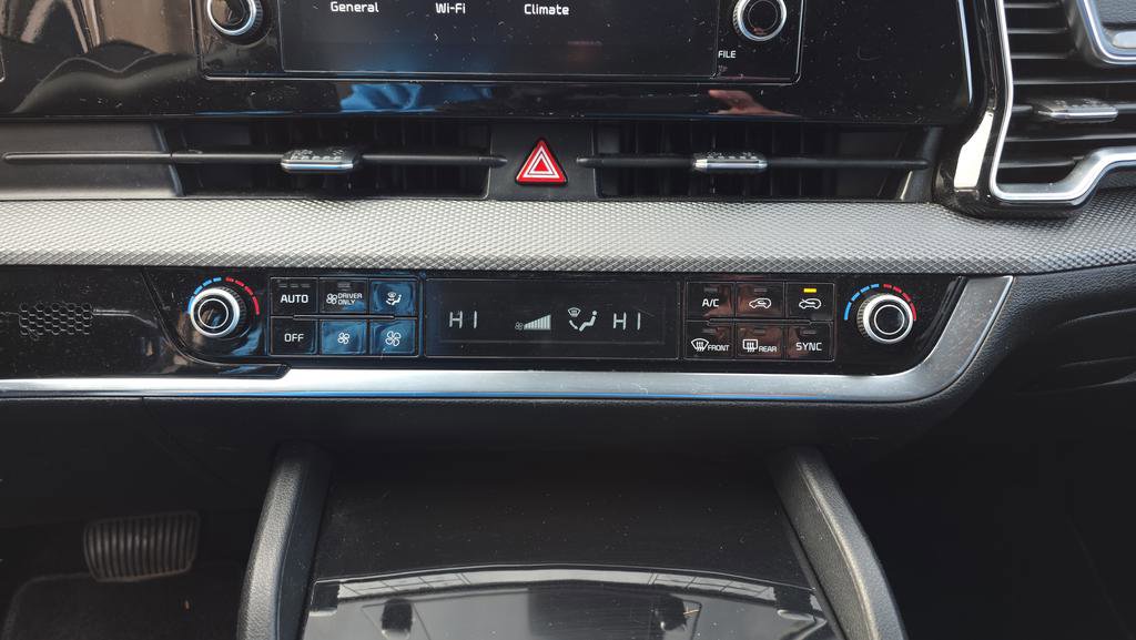 Used 2023 Kia Sportage LX image 23