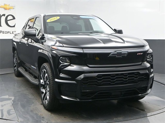 Certified 2024 Chevrolet Silverado EV RST image 49