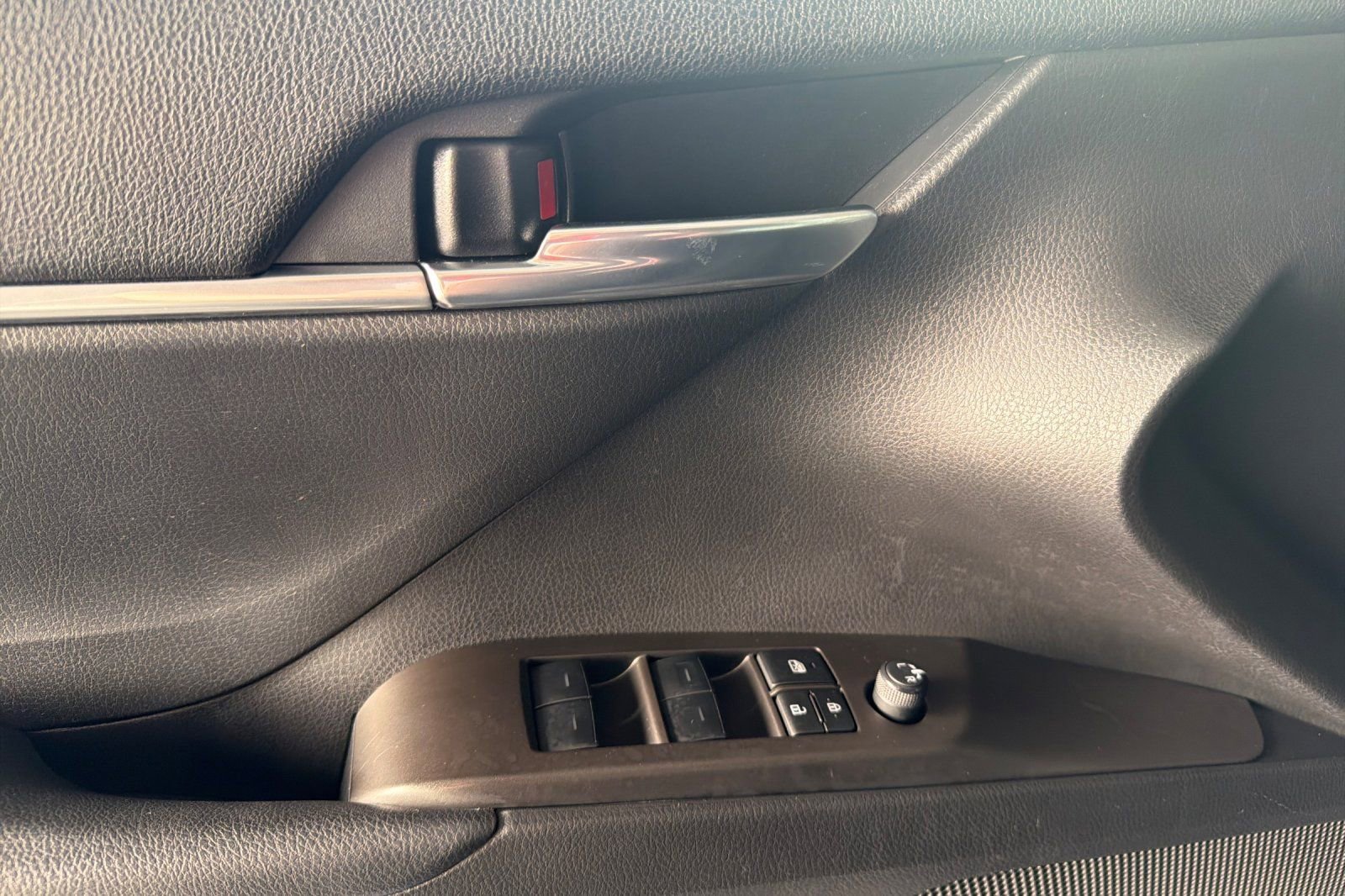 Certified 2023 Toyota Camry SE image 13