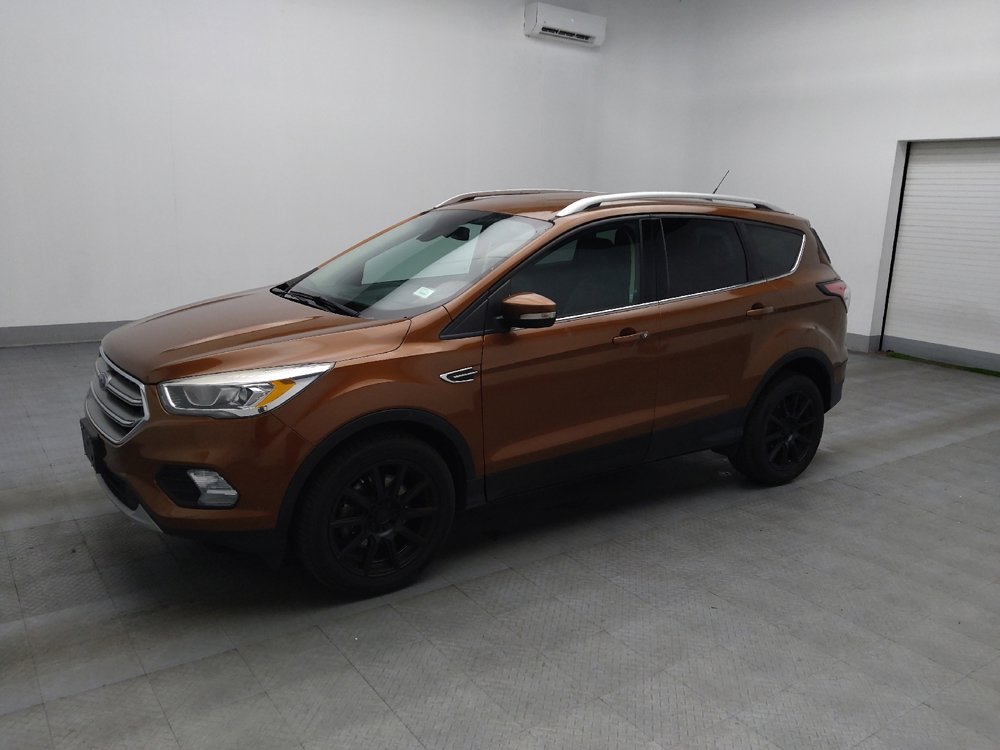 Used 2017 Ford Escape Titanium image 2