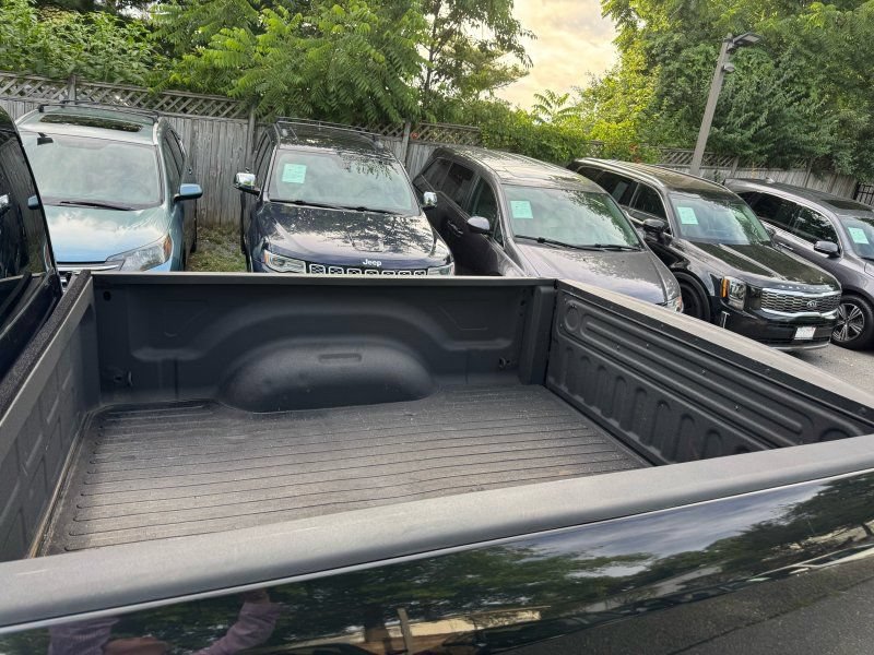 Used 2017 RAM 1500 Express AWD/4WD image 17