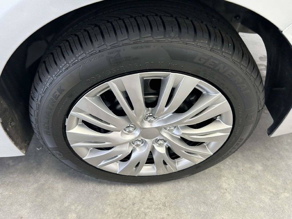 Certified 2025 Toyota Corolla LE FWD image 9